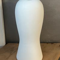 Vaso bianco porta fiori