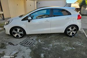 kia Rio 1.4 CRDI 90 cv diesel 