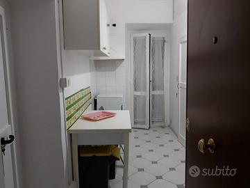 MONTECOMPATRI a 25km da Roma casa arredata mq.30