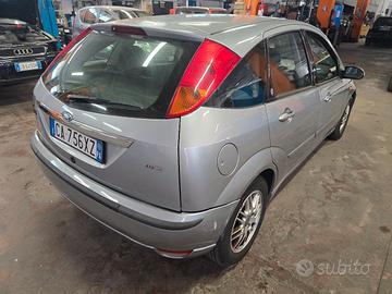 Vettura Ford Focus 1800 diesel 