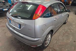 Vettura Ford Focus 1800 diesel 