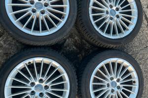 cerchi originali audi 17’ con pneumatici 4stagioni