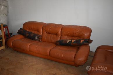 divani in pelle 3 posti+2 poltrone, stile vintage