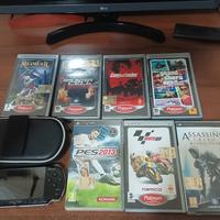 PSP PORTATILE + custodia + 7 giochi [TRATTABILE]