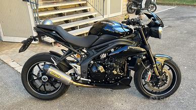 Triumph Speed Triple 1050 R ABS 94R my 2016