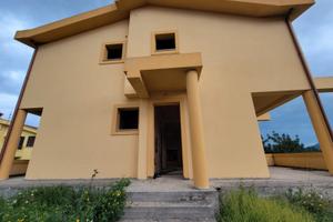 SAN VITO Villa porzione di bifamiliare su 3 livell