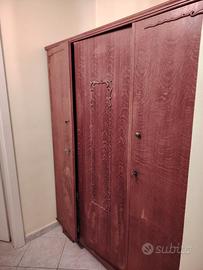 Armadio in legno 3 ante antico