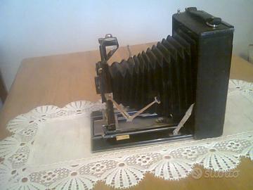 Vecchia macchina fotografica