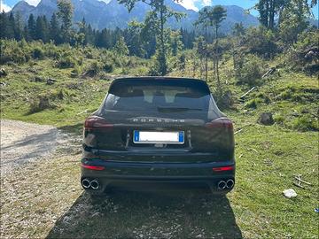 Porsche Cayenne approved