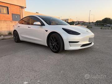 Tesla model 3 dual motor