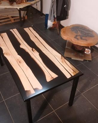 tavoli in legno e resina
