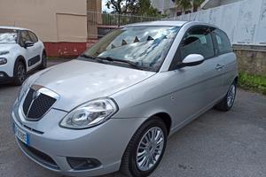 Lancia Ypsilon 1.2 8v Oro