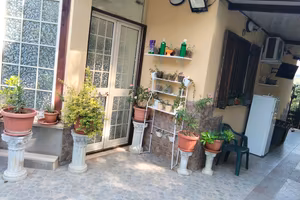 villetta cn giardino e bosco di proprietà 