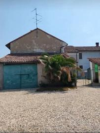       CASA PADRONALE E RUSTICI 