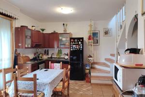 Villetta a schiera di 126 m² con 3 locali e box au