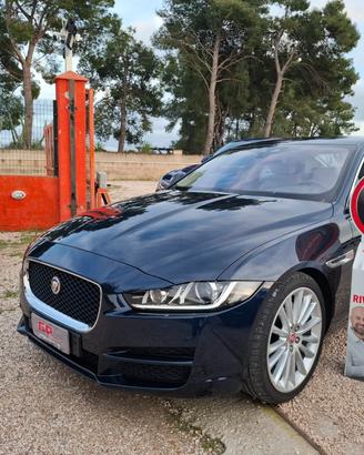 Jaguar XE 2.0 D 180cv *SOLO 23.000 KM*