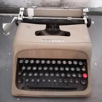 Macchina da scrivere OLIVETTI Studio 44 