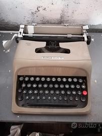 Macchina da scrivere OLIVETTI Studio 44 