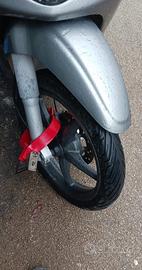 ANTIFURTO BLOCCA RUOTA SCOOTER E MOTO