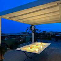 Tavolo ferro battuto con ceramiche di Vietri