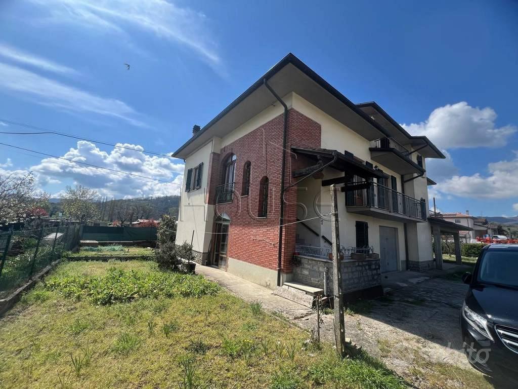 Appartamento di 250 m² con 4 locali e box auto a M - Vista 5