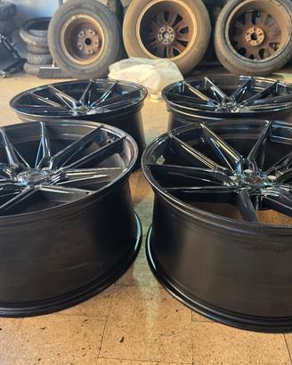 Cerchi Japan Racing JR44 22 pollici Audi  Q5 Q8 A6