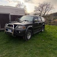 Mitsubishi pajero sport