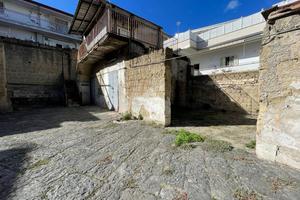 CASA DI CORTE A GRUMO NEVANO