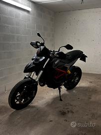 Ducati hypermotard 821