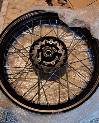 Cercho anteriore triumph bonneville t100