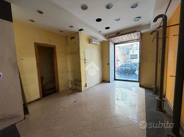 NEGOZIO A MARANO DI NAPOLI