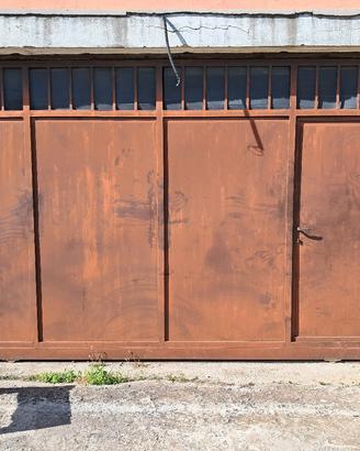 Portone/Garage in ferro robusto 