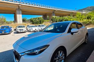 Mazda 3 Mazda3 2.2 Skyactiv-D Exceed