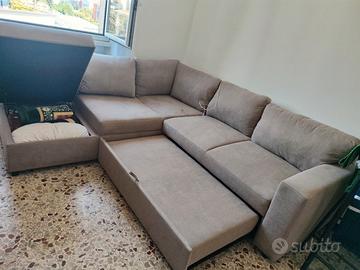 Titolo: Liberty Divano Letto Angolare con Pouf Con