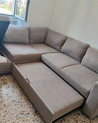 Titolo: Liberty Divano Letto Angolare con Pouf Con