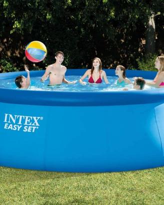 PISCINA INTEX MOLTO GRANDE USATA UNA SOLA VOLTA