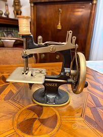 Macchina da cucire giocattolo Mod. 20