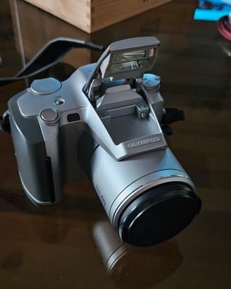 Olympus IS-50 fotocamera reflex pellicola