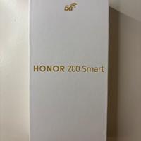 Telefono nuovissimo completo aperto solo per prova