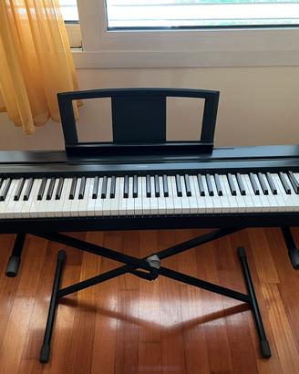 Pianoforte digitale P35 yamaha con supporto