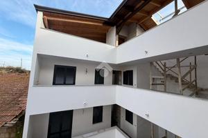 4 LOCALI A MARANO DI NAPOLI