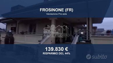 Immobile in asta di 228 m² con box auto a Frosinon