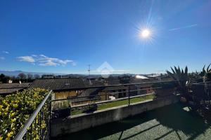 VILLA A SCHIERA A LONATO DEL GARDA