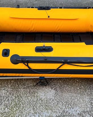 Gommone gonfiabile + motore fuoribordo a batteria 