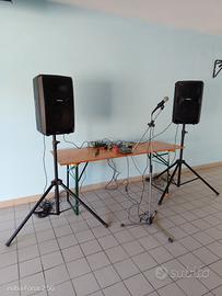 Impianto completo di casse mixer microfoni
