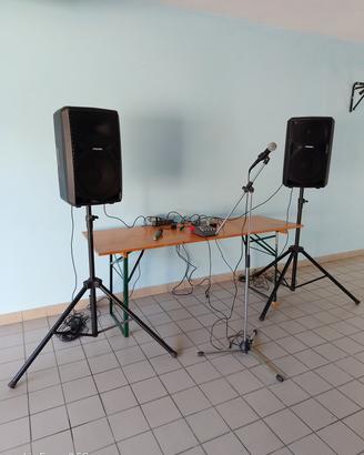 Impianto completo di casse mixer microfoni