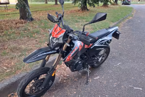 Motard QJ motor COV 125