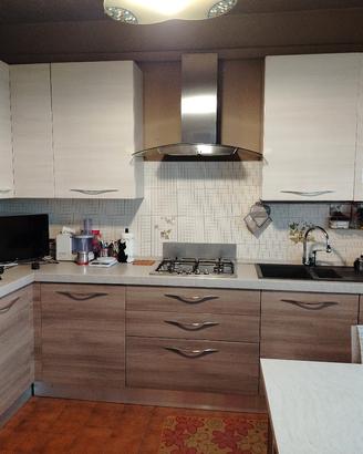  Cucina completa e arredo