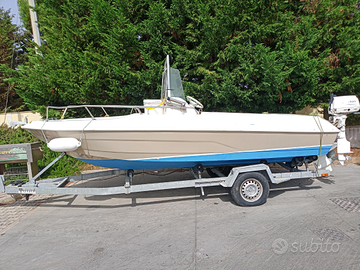 Barca a motore Volvo Penta entrofuoribordo 150 cv