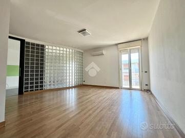 4 LOCALI A PALERMO